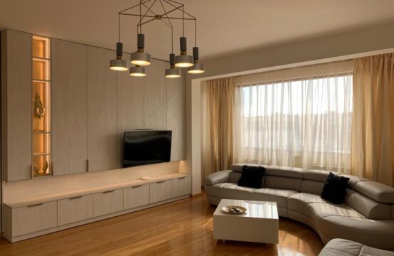 3-room apartment, penthouse type, with terrace, Herastrau Park area