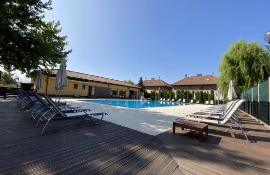 Villa in complex with pool and tennis court, Iancu Nicolae area (id run: 18192)