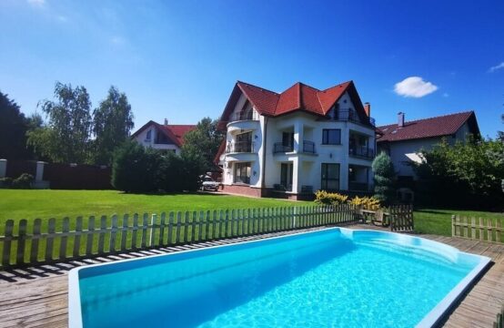 Villa avec piscine, terrain généreux, quartier Iancu Nicolae (id run: 18492)