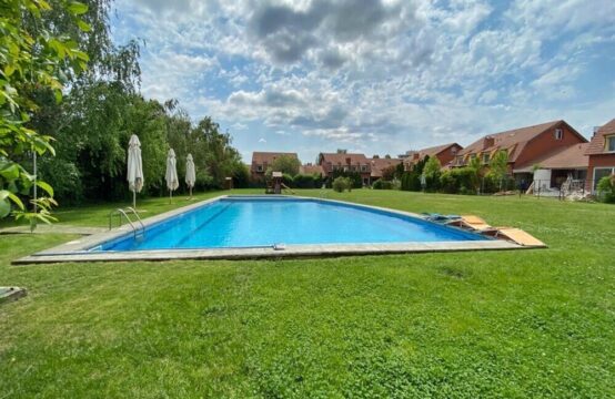 Furnished villa, complex with swimming pool, Iancu Nicolae area